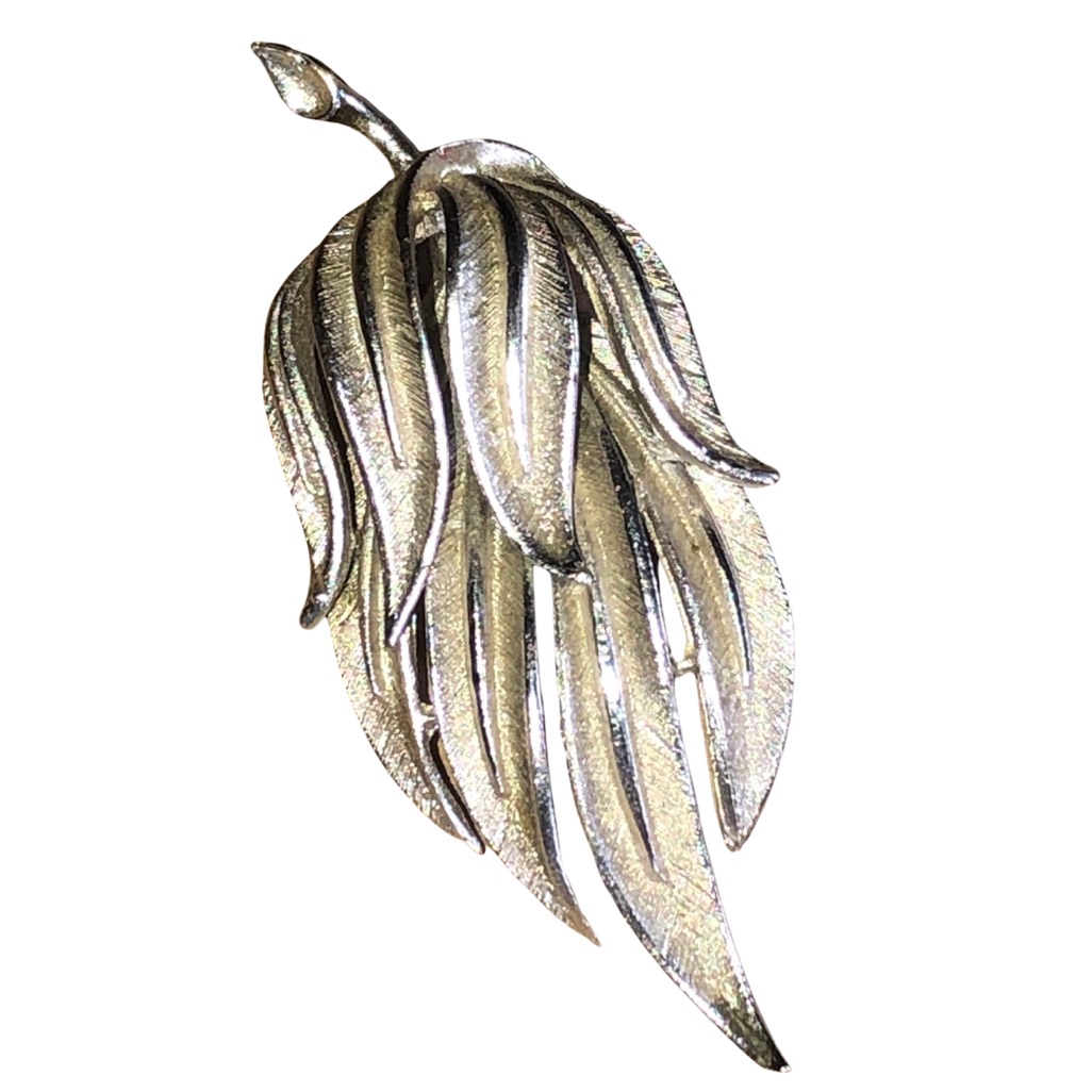 Vintage 1940s Signed Coro Silver Tone PlantLeaf Motif Brooch 14$